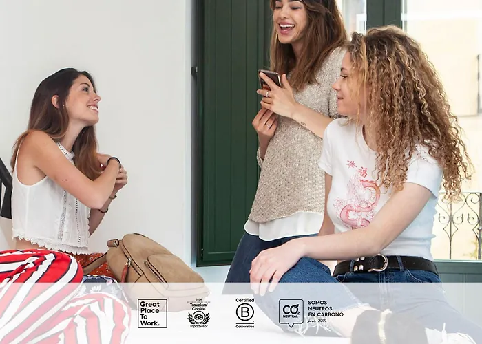 Sleep'N Atocha - B Corp CertifiedPousada